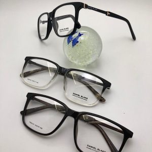 فروشگاه عینک سایه، طرف قرارداد رسمی بیمه تکمیلی ملت
