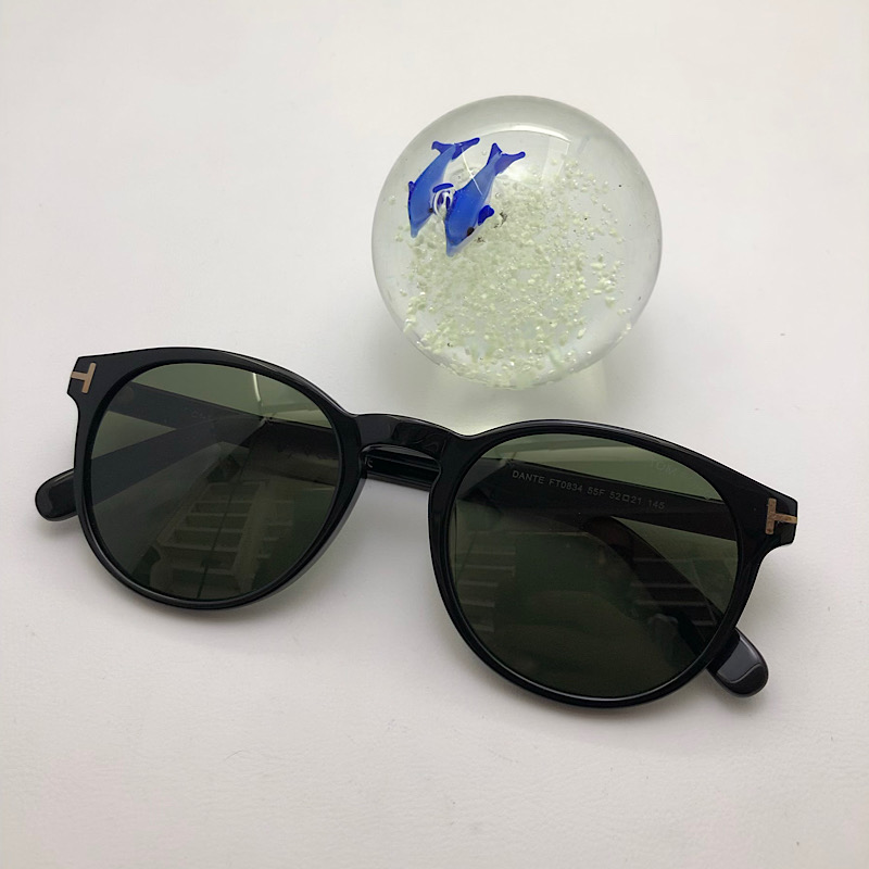 عینک آفتابی TOM FORD مدل FT0834 عینک آفتابی TOM FORD مدل FT0834