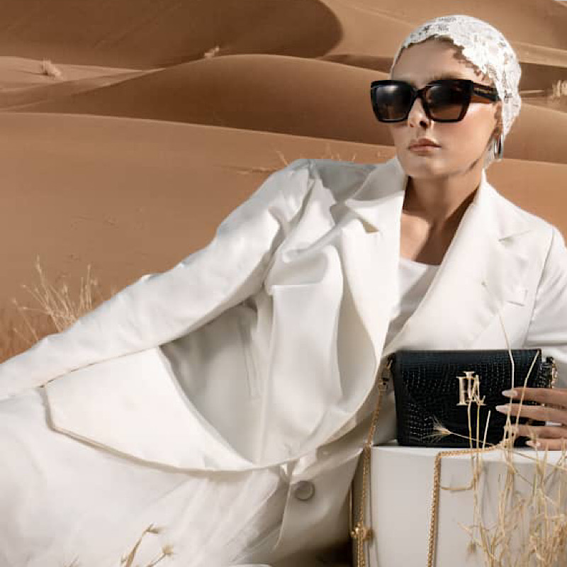 راهنمای خرید عینک آفتابی بزرگ (Oversized): ترند 1404 برای خانمها