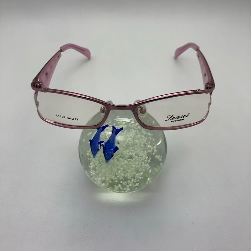عینک طبی بچگانه مدل L1122